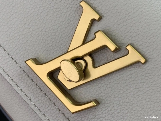 Cheap LOUIS PM LOCKME CHAIN VUITTON 0803